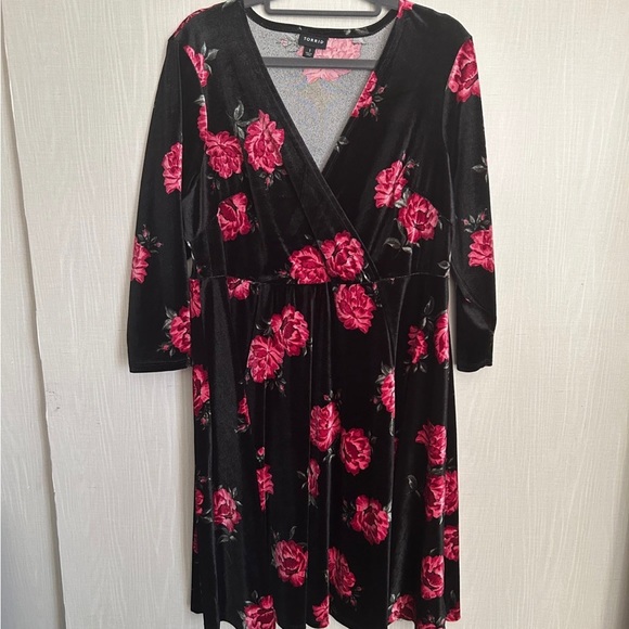 Torrid dress size 1X - Picture 2 of 4